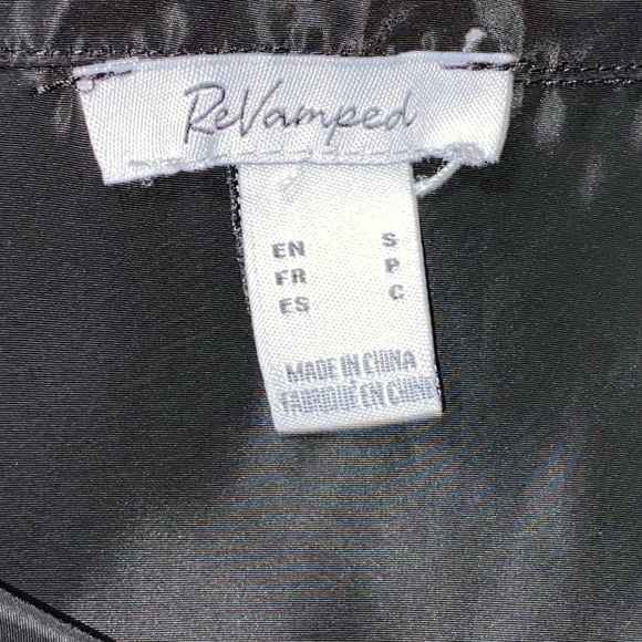 Cropped Windbreaker - Picture 2 of 2